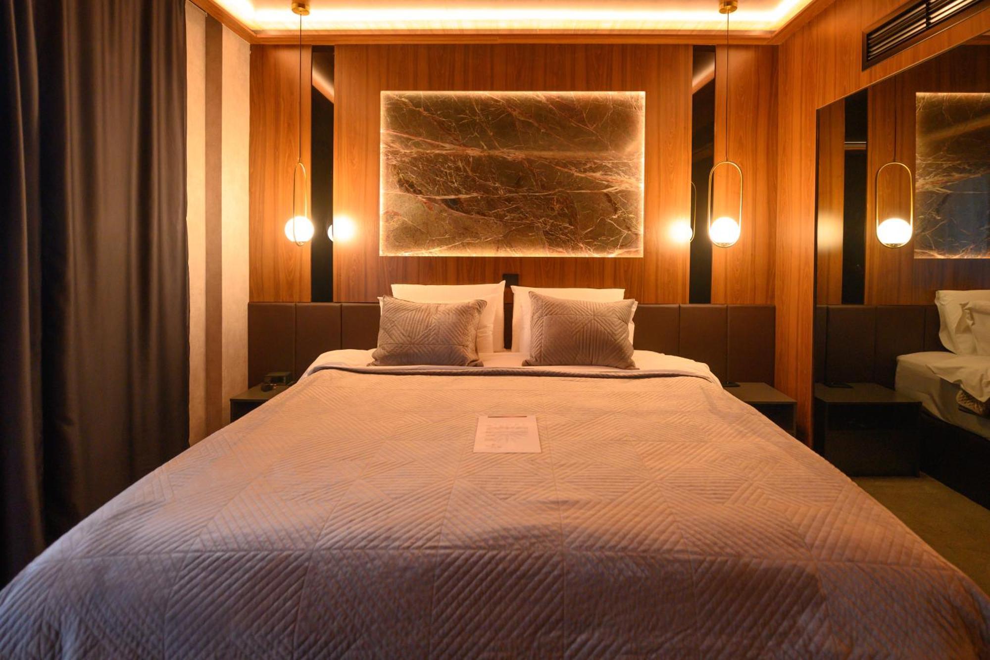 Hotel Macedonia Square สโกเปีย ภายนอก รูปภาพ