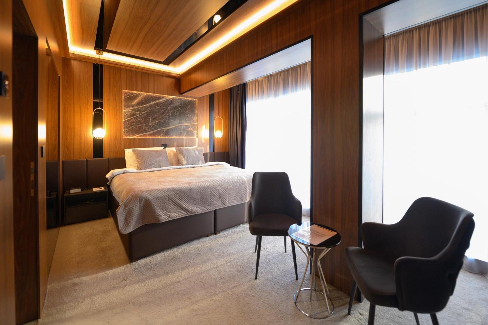 Hotel Macedonia Square สโกเปีย ภายนอก รูปภาพ