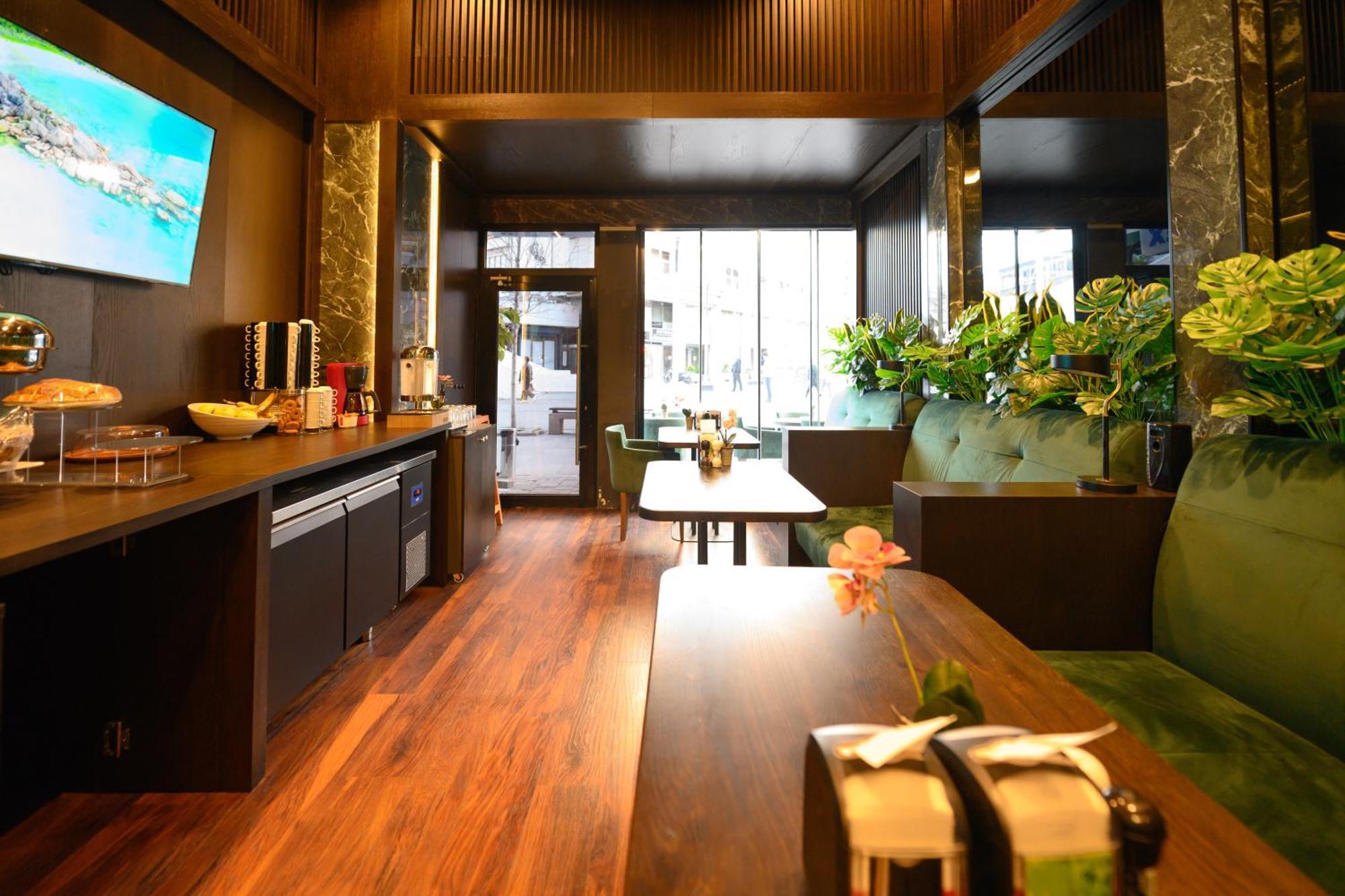 Hotel Macedonia Square สโกเปีย ภายนอก รูปภาพ